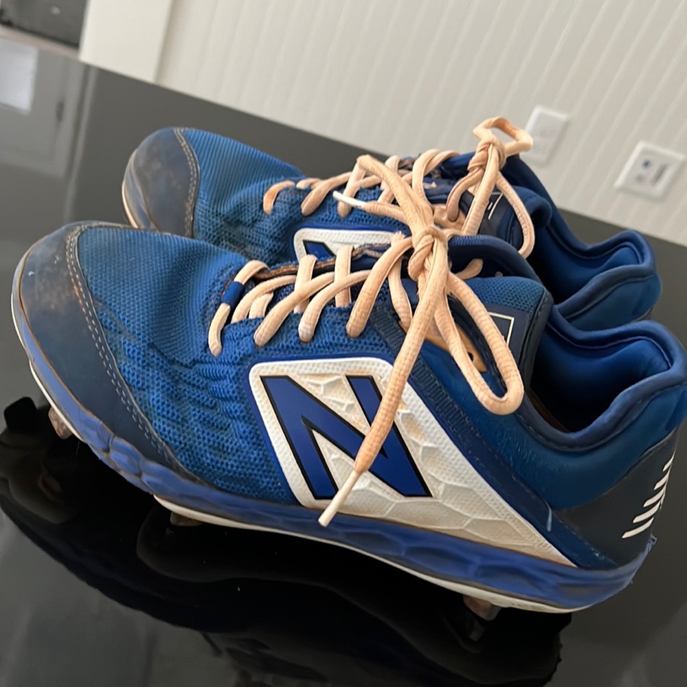 New balance baseball cleats boys size 6